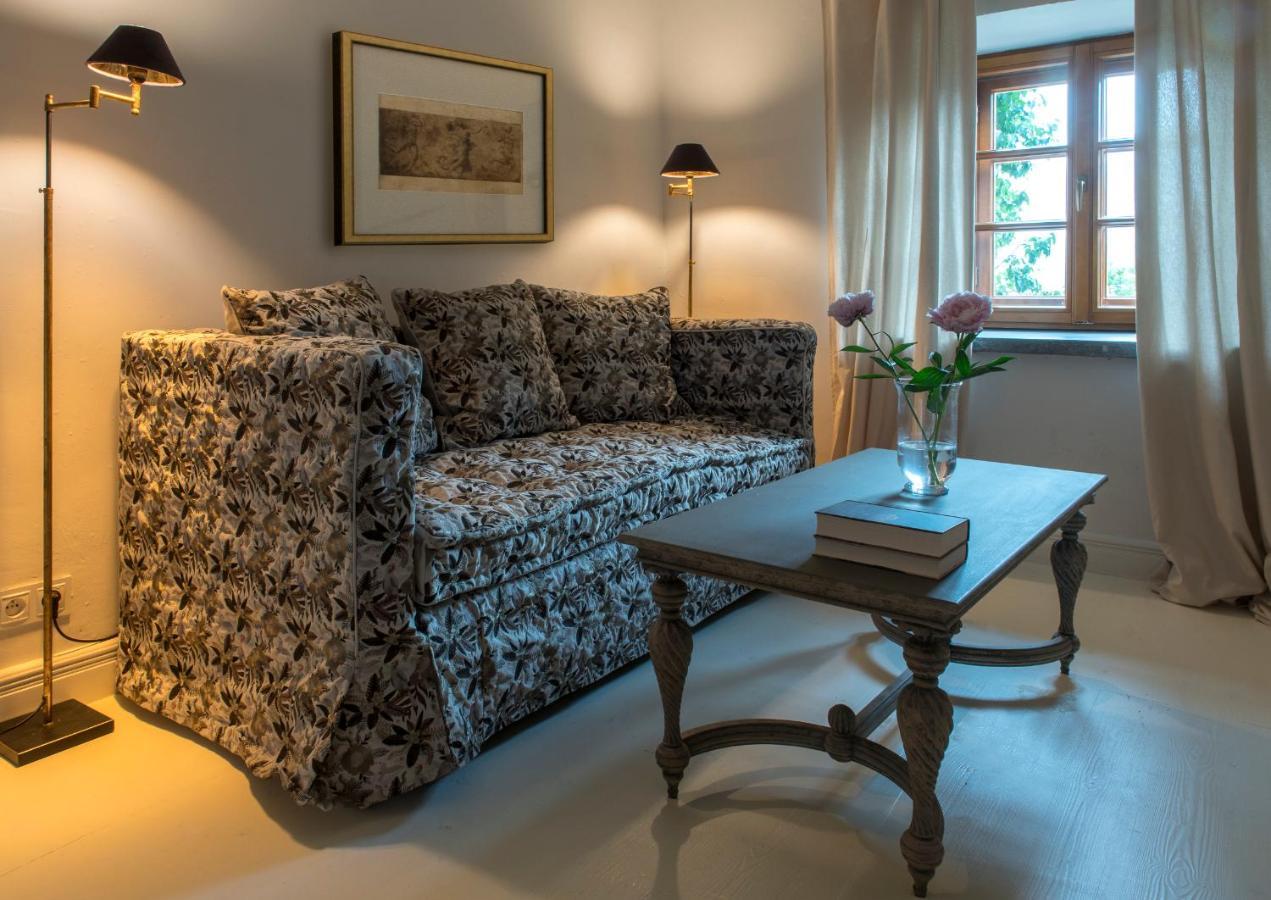 Zamek Sarny - Schloss Scharfeneck Klodzko Luaran gambar