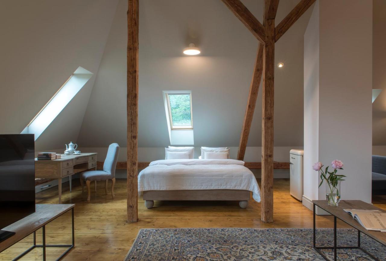 Zamek Sarny - Schloss Scharfeneck Klodzko Luaran gambar