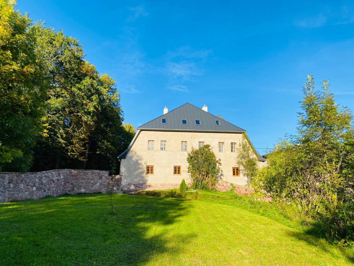 Zamek Sarny - Schloss Scharfeneck Klodzko Luaran gambar